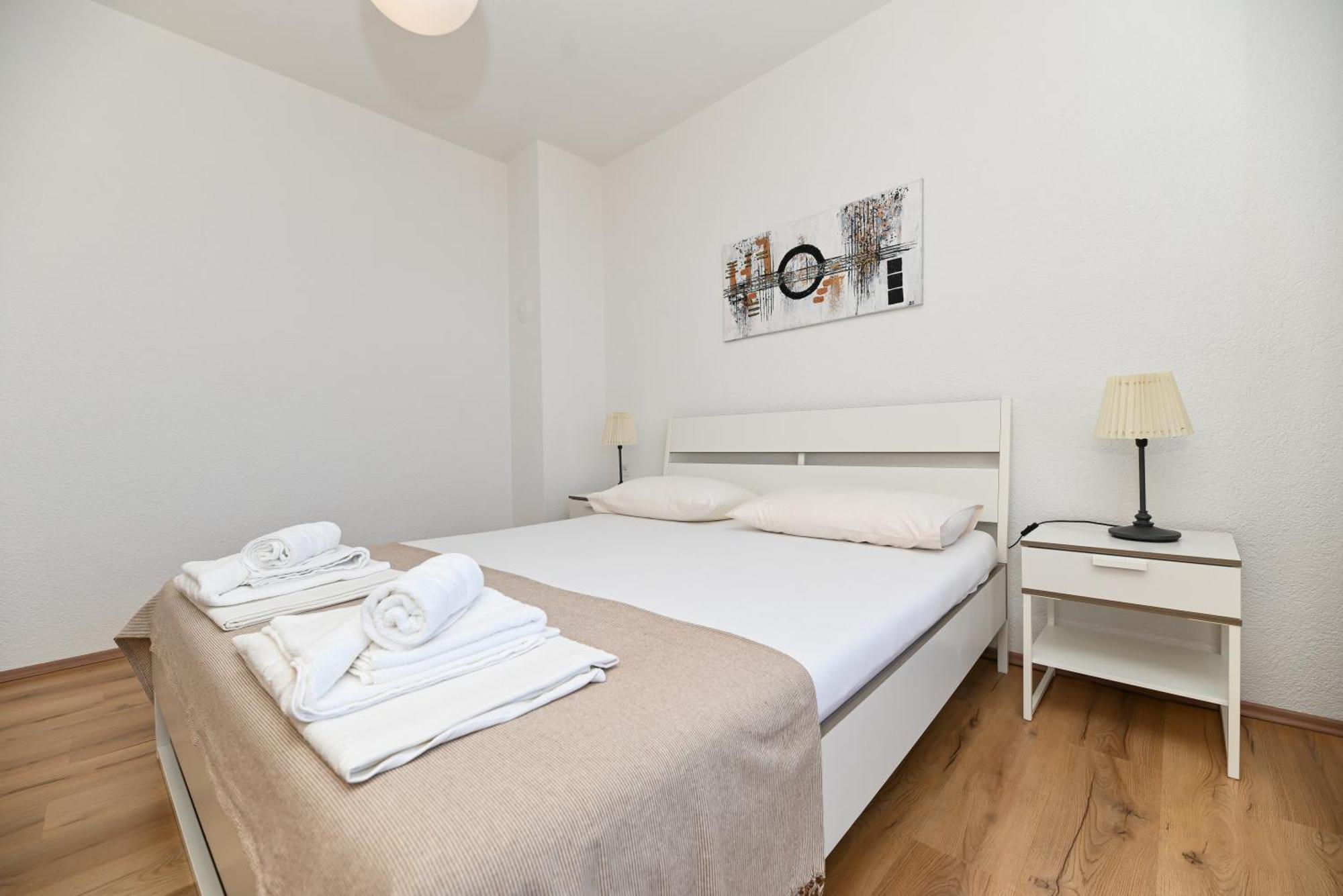 Apartments Bluesky Трогир Экстерьер фото