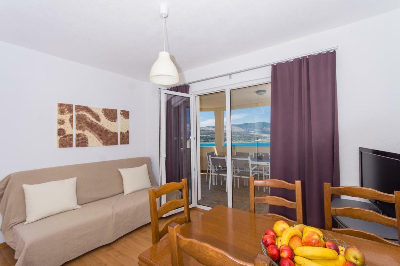 Apartments Bluesky Трогир Экстерьер фото