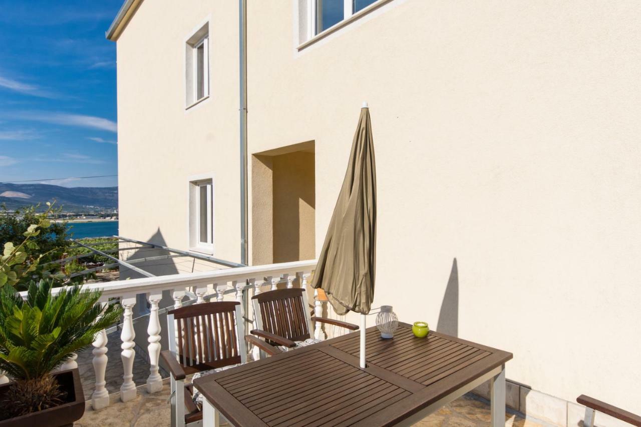 Apartments Bluesky Трогир Экстерьер фото